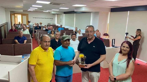 Kuşadası'nda EKODOSD'a Teşekkür Plaketi Verildi