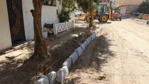 Nazilli'de Yol Yenileme Çalışmaları Devam Ediyor
