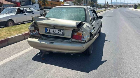Tavşanlı'da Tır-Otomobil Çarpışması