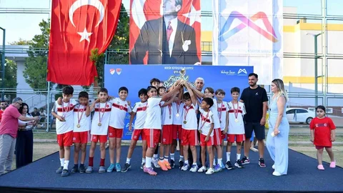 Mersin'de Futbol Şenliği Sona Erdi