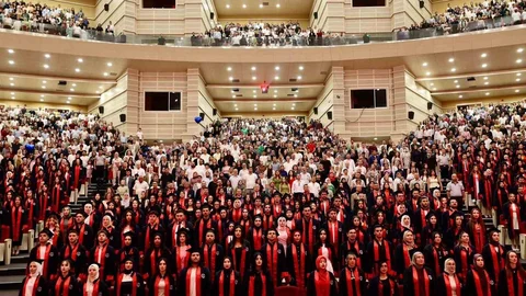 Erciyes Üniversitesi Mezuniyet Töreni Gerçekleşti