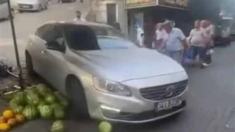 Aydın'da Lüks Araç Pazar Tezgahını Vurdu