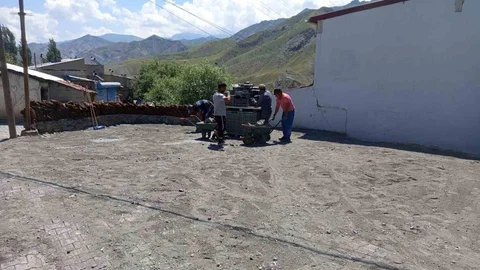 Kars'ta Modern Yol Çalışmaları Başladı