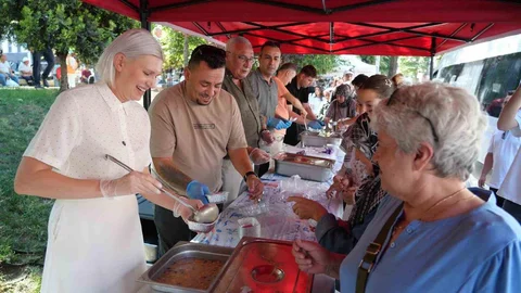 Bilecik'te Aşure İkramı Yapıldı