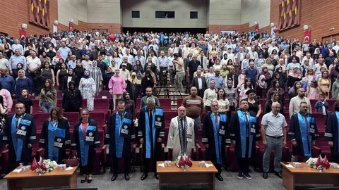 Kayseri'de Mezuniyet Töreni Coşkusu