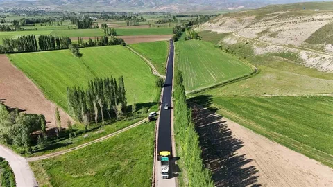 Bayburt İspir Grup Yolu Asfaltlanıyor