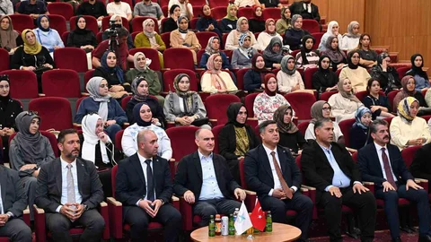 Manisa'da Gelecek Gençlerle Şekillenecek