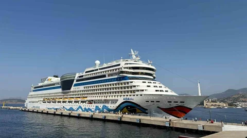 Alman Kruvaziyer Bodrum’a Yanaştı