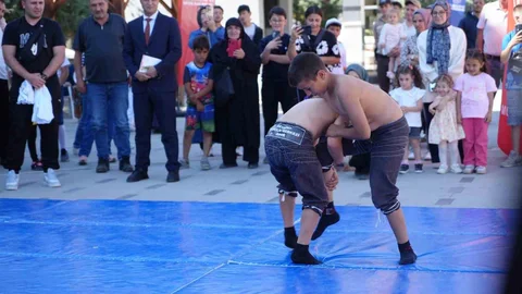 Bayburt'ta Yaz Spor Okulları Açıldı