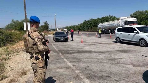 Bilecik'te Yoklama Kaçağıyla Araç Ele Geçirildi