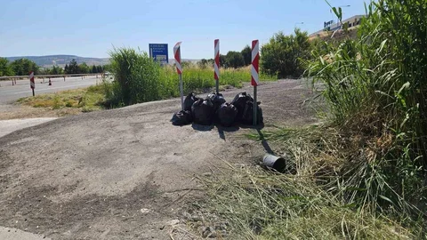 Bilecik’te Jandarma Çöp Temizliği Yaptı