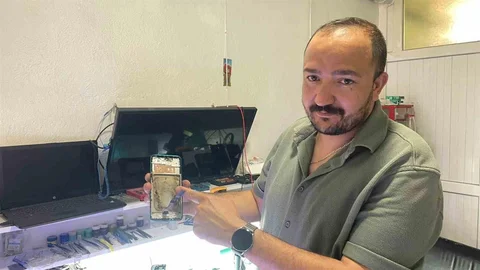 Karaman'da Cep Telefonu Alev Aldı