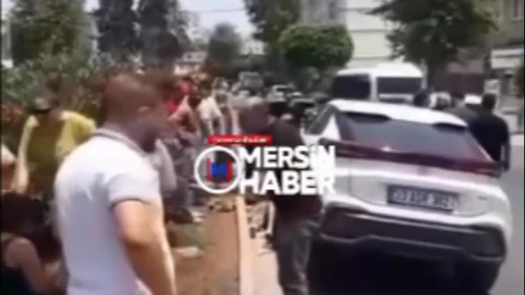 Hüseyin Okan Merzeci Bulvarı’nda Kaza: Aracın Çarptığı Yaya Yaralandı!