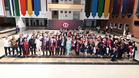 Eskişehir'de Mezuniyet Coşkusu Yaşandı