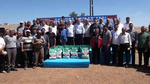Gaziantep'te Çiftçilere Mısır Tohumu Dağıtıldı