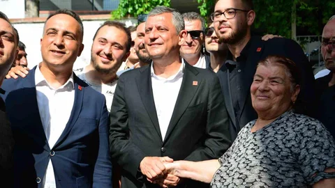 Özgür Özel'den Başsağlığı Ziyareti