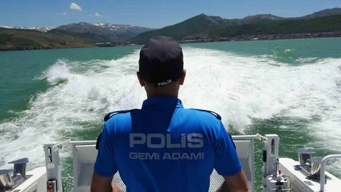 Van Gölü'nde Kaçak Avcılığa İzin Yok
