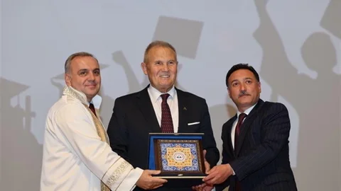 Kayseri'de Mezuniyet Töreni Gerçekleşti