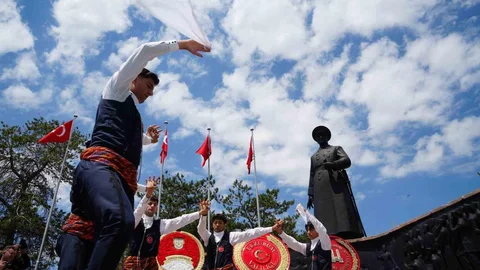 Atatürk'ün Erzurum'a Gelişi Kutlandı