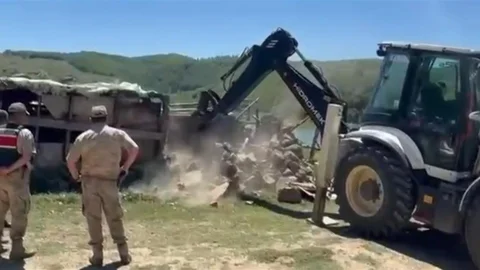 Nemrut Kalderası'ndaki Kaçak Yapılar Yıkıldı