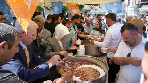 Erzincan'da Aşure Dağıtımı Yapıldı