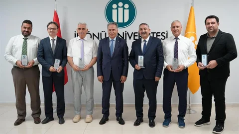 İnönü Üniversitesi'nde Başarı Ödülleri Verildi