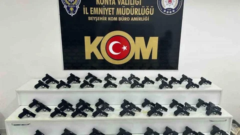Konya'da Kaçak Tabanca Operasyonu