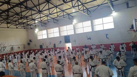 Kütahya Pazarlar’da Kyokushin-Kan Kampı Düzenlendi