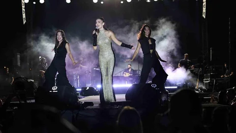 İskenderun'da Elif Buse Doğan Konseri