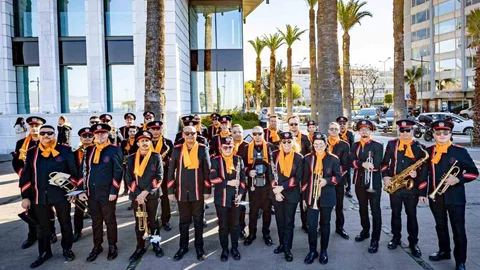 İzmir'de 83 Yıldır Müzikle Tanıklık Ediyorlar
