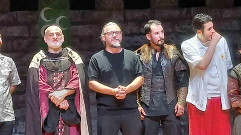 Aydos Kalesi’nin Fethi Tiyatroda Canlandı