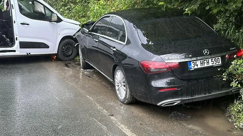 Ayder Yolunda Trafik Kazası: 3 Yaralı