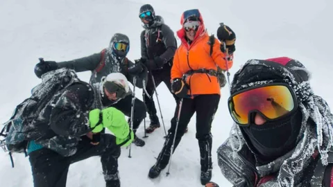 Ağrı Dağı'nda Zirve Tırmanışı Yapıldı