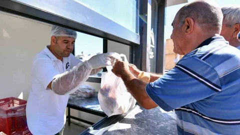 Mersin'de Mahalle Mutfakları Hizmette