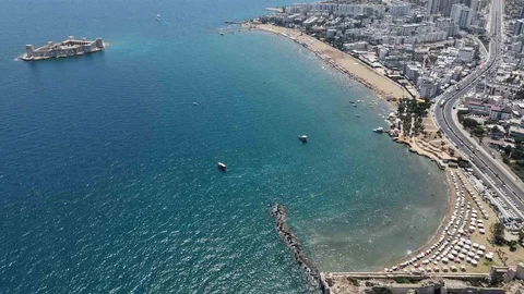 Mersin Plajlarında Yoğunluk Artıyor