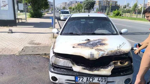 Batman'da Park Halindeki Araç Yandı