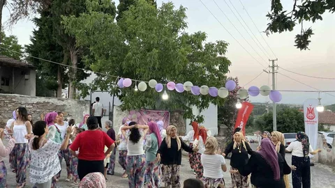 Kale Mahallesi'nde Şalvar Gecesi Coşkusu
