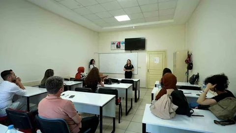 Kayseri'de Ücretsiz Dil Kulübü Açıldı