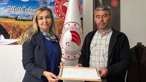 Burhaniye'de İpek Böcekçiliği Başladı