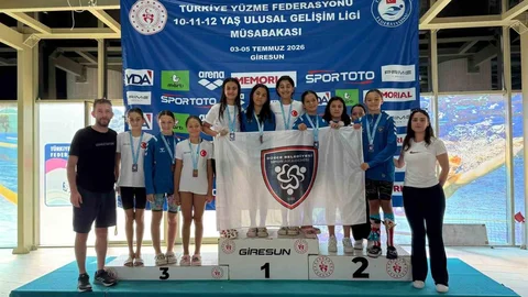 Düzce'de Yüzme Takımından Başarı