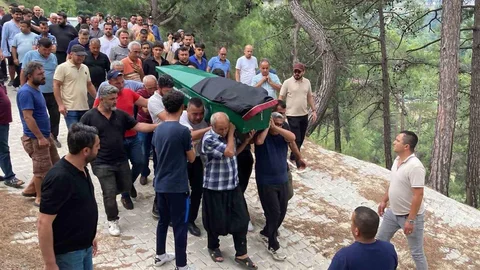 Mersin'de Trafik Kazasında Avukat Hayatını Kaybetti