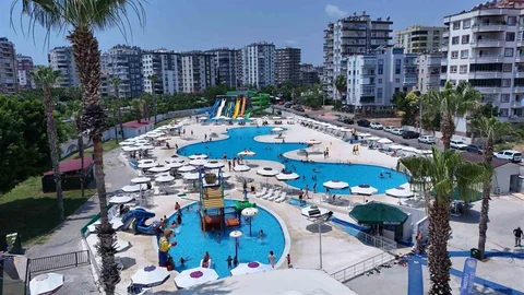 Mezitli Su Parkı Yaz Sezonuna Açıldı
