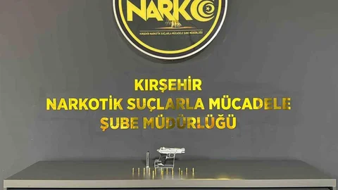 Kırşehir'de Ruhsatsız Silah Ele Geçirildi