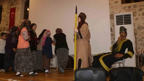 Eskişehir'de Çocuk Tiyatrosu Gösterimi