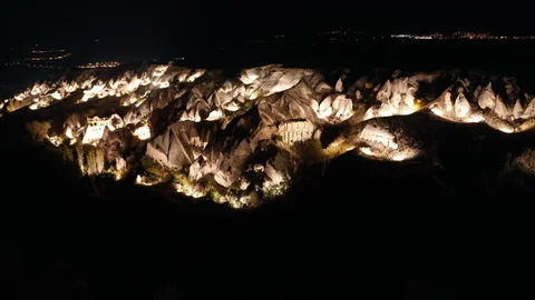 Kapadokya Gece Güzelliğiyle Büyülüyor