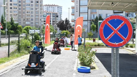 Malatya'da Trafik Eğitimi Verildi
