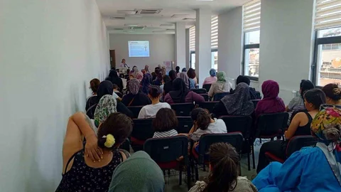 Nazilli'de Kadınlara Eğitim Verildi