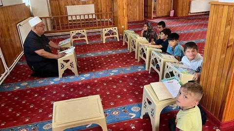 Emet'te Yaz Kur'an Kurslarına İlgi Artıyor