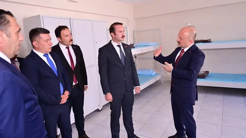 Aydın'da Vali Varol Geri Gönderme Merkezi'nde İnceleme Yaptı