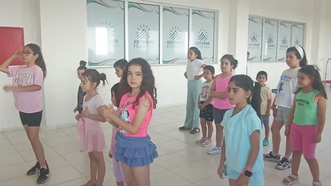 Adıyaman'da Çocuklar Zumba ile Eğleniyor